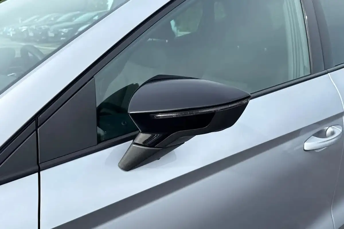 2020-seat-ibiza-10-mpi-fr-big-27