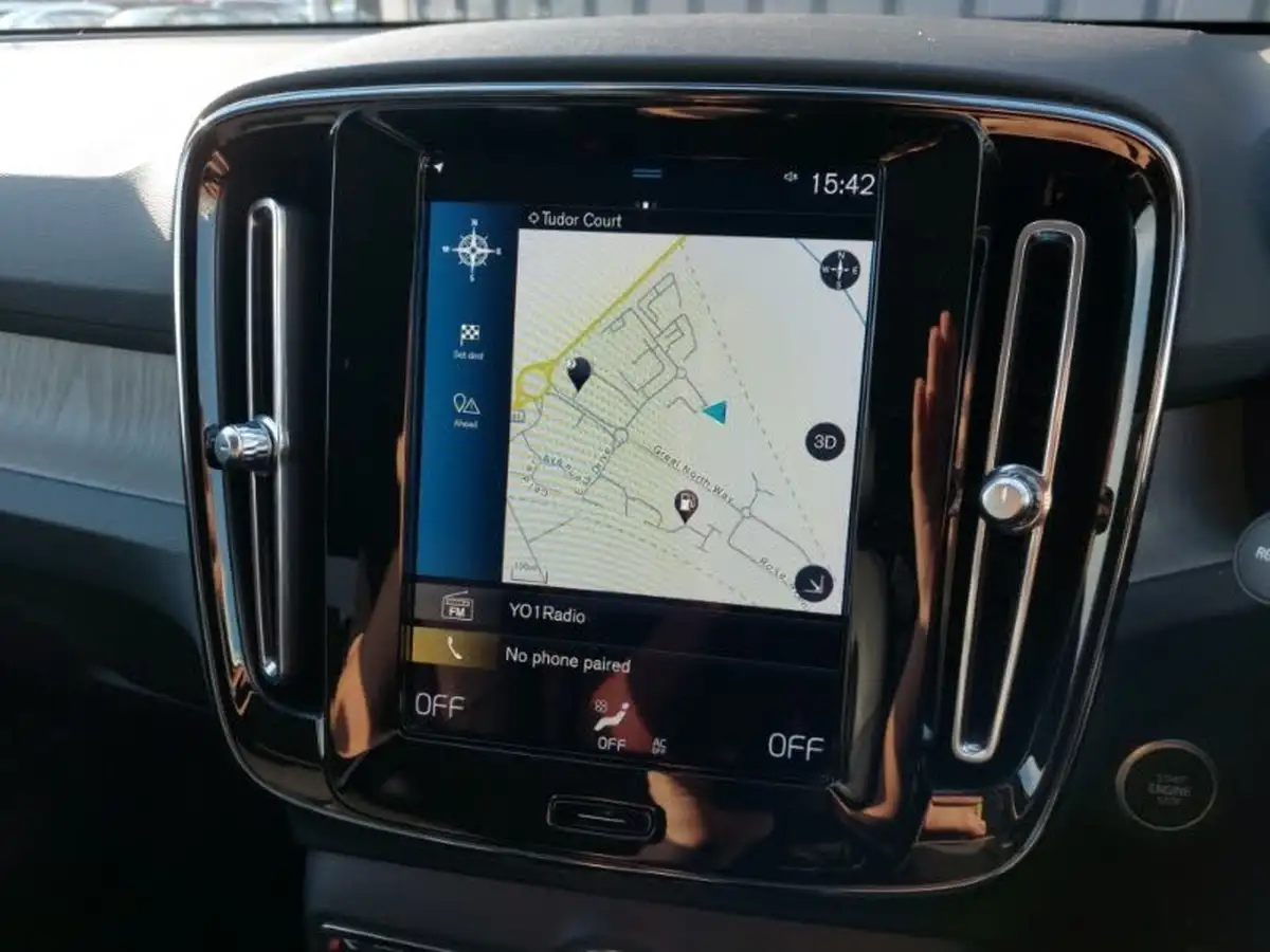 2022-volvo-xc40-15-t4-inscription-big-9