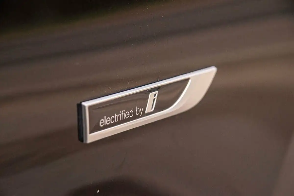 2022-bmw-3-series-20-330e-m-sport-touring-5d-big-7