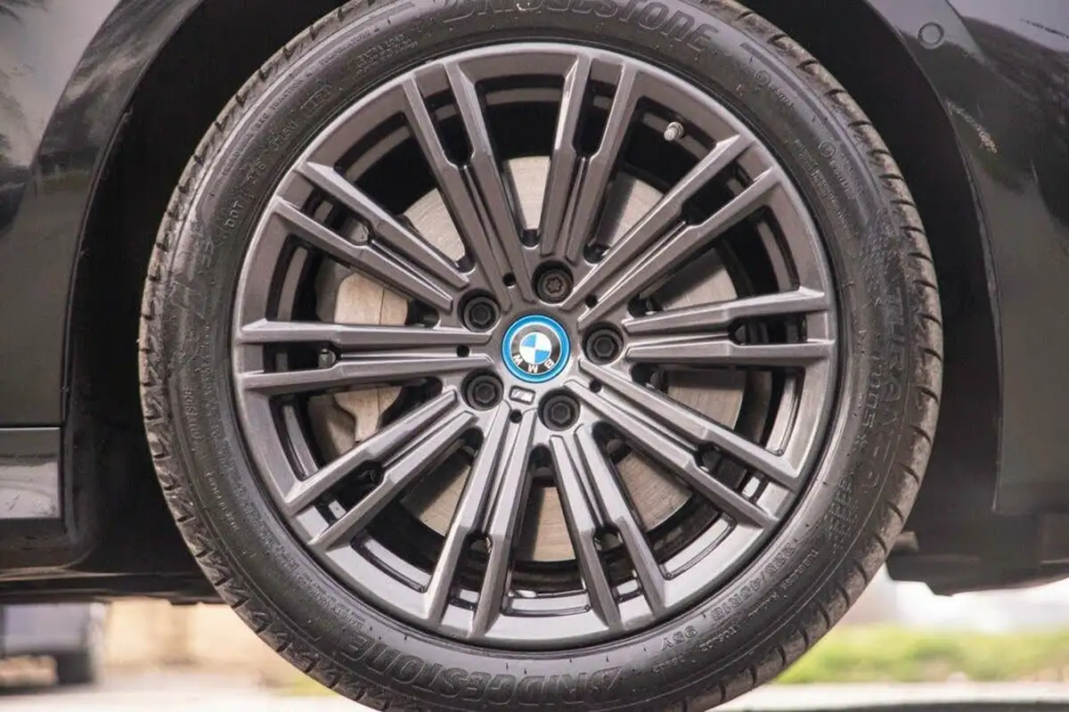 2022-bmw-3-series-20-330e-m-sport-touring-5d-big-35