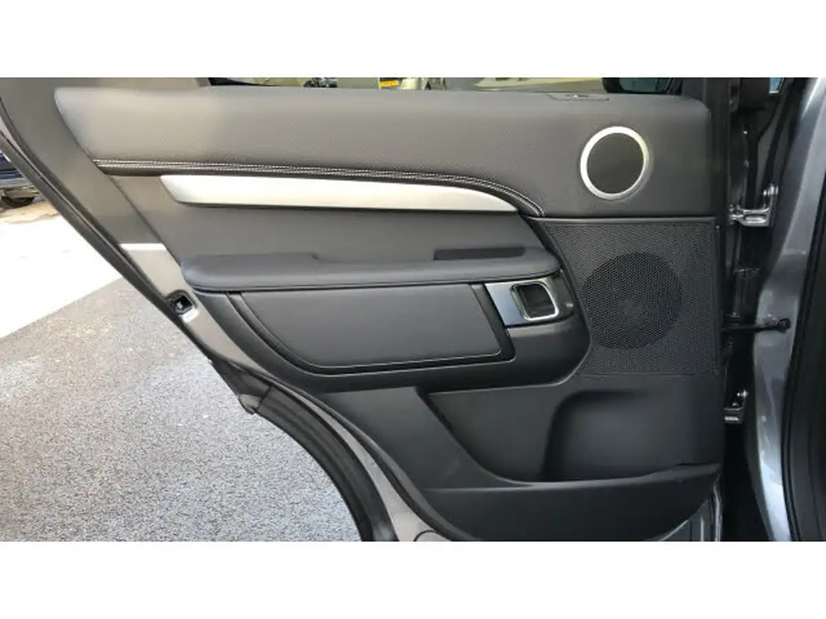 2024-land-rover-discovery-30-d350-dynamic-hse-big-29