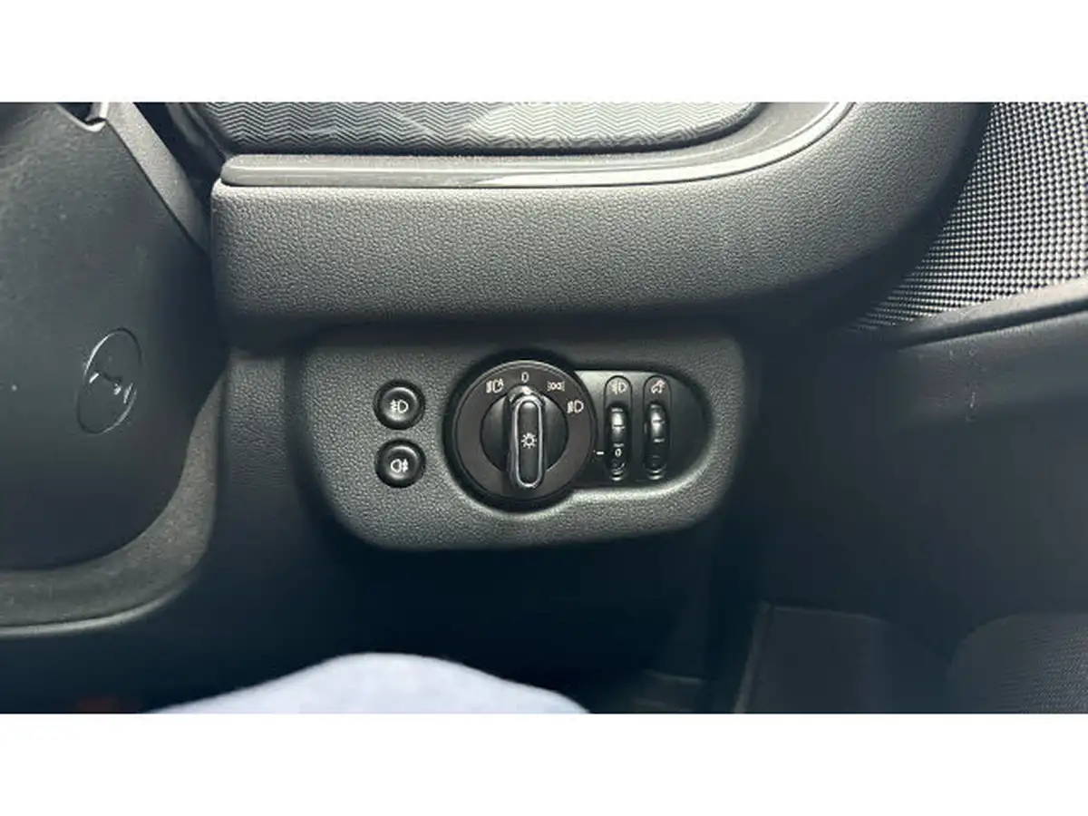 2021-mini-clubman-15-cooper-classic-auto-big-24