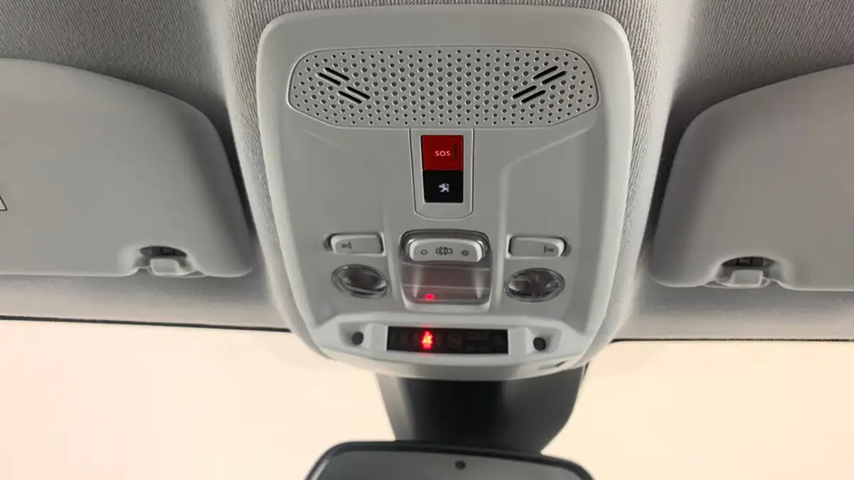 2022-peugeot-208-12-puretech-allure-premium-100ps-big-33