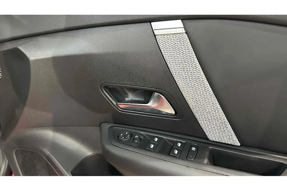 2021-citroen-c4-12-puretech-shine-plus-130ps-big-33