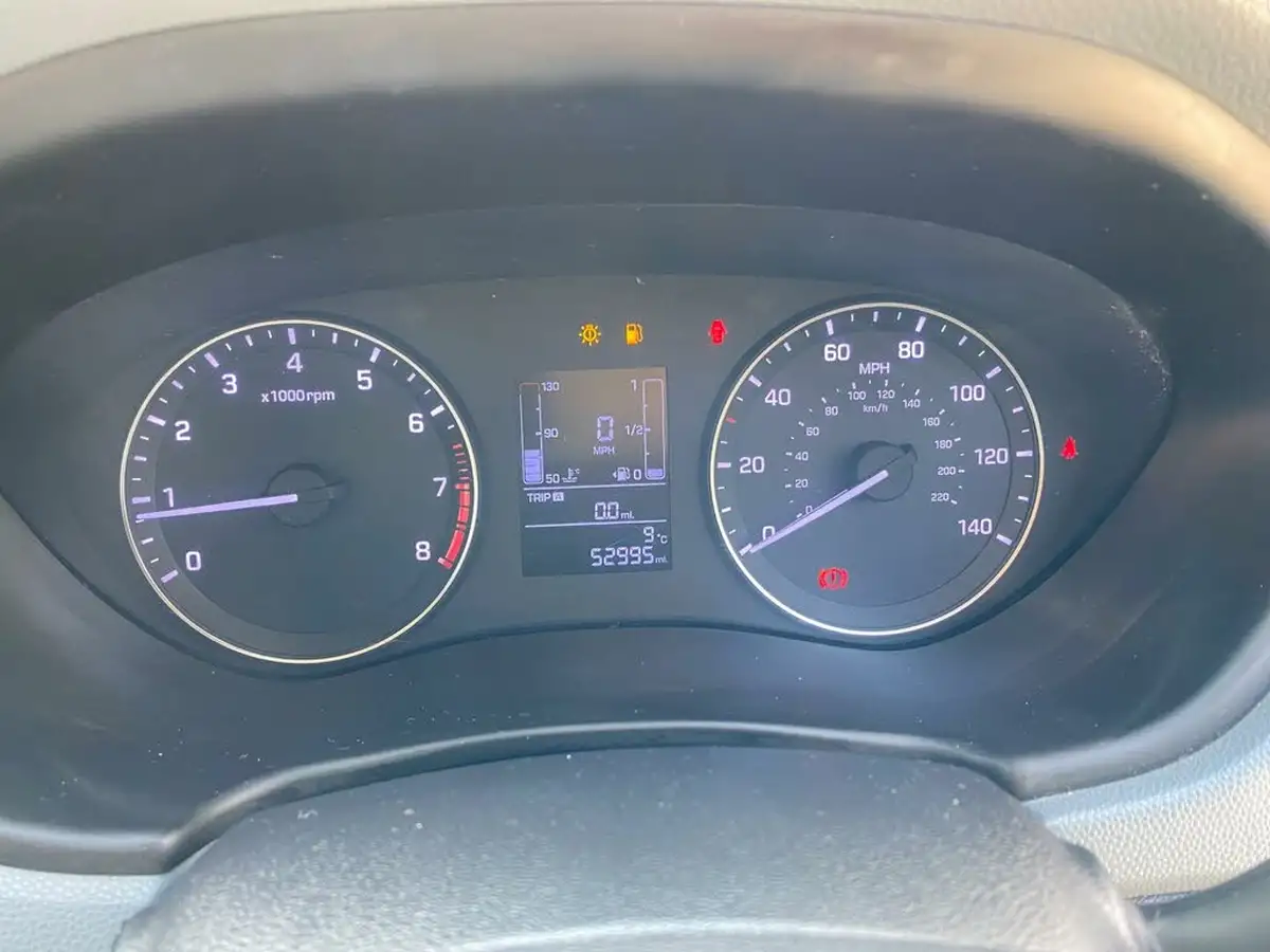 2015-hyundai-i20-12-se-hatchback-5d-big-31