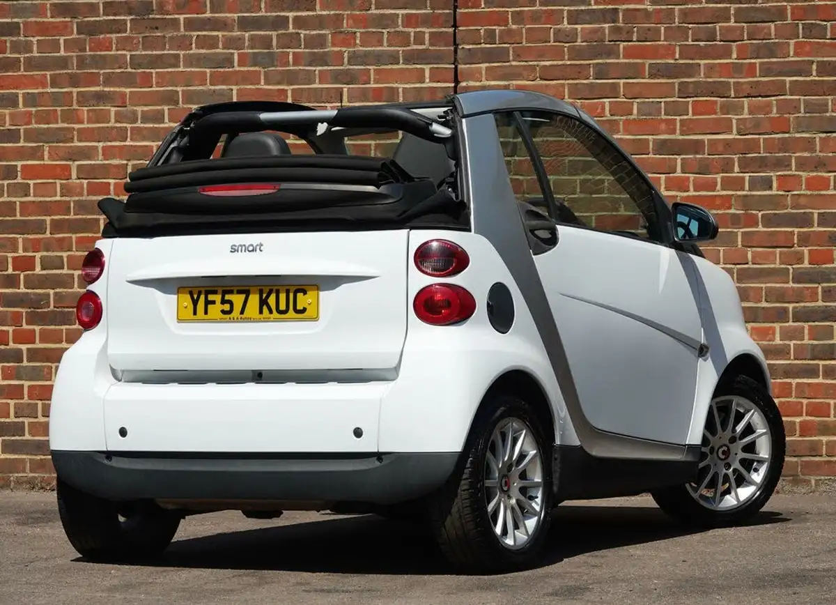 2008-smart-fortwo-10-passion-71bhp-cabriolet-big-4