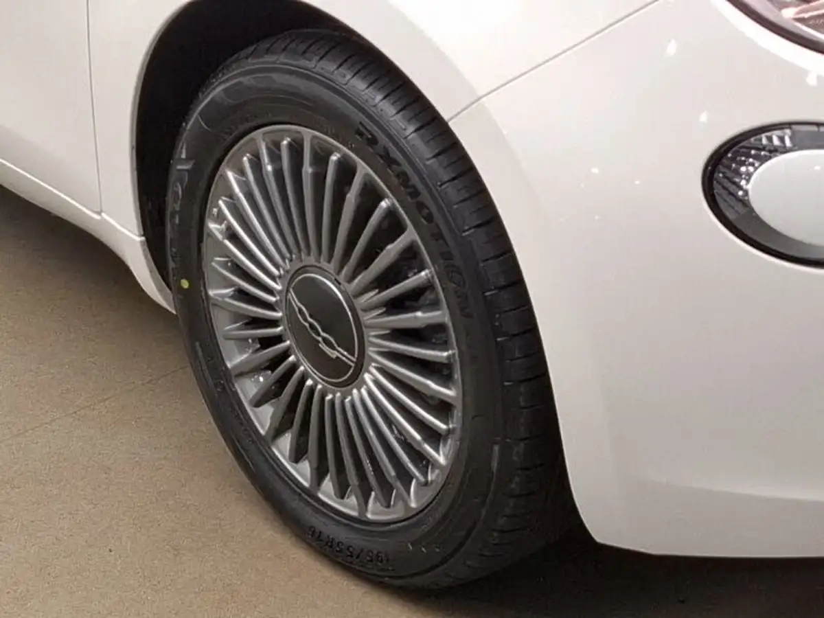 2022-fiat-500-e-icon-117bhp-big-8