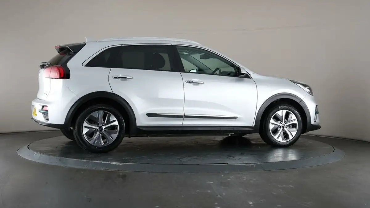2021-kia-e-niro-ev-4-big-64