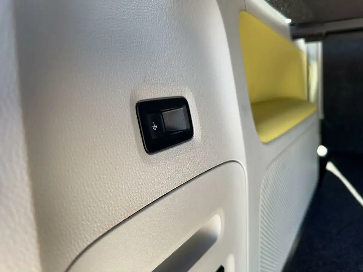 2023-volkswagen-idbuzz-e-style-standard-big-68