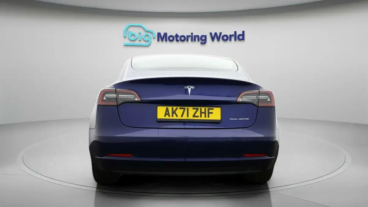 2021-tesla-model-3-e-long-range-awd-big-5