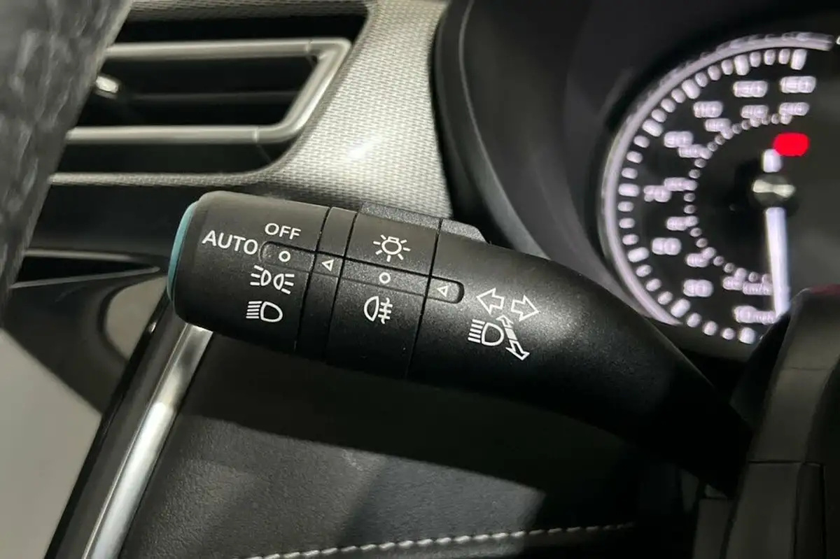 2021-mg-mg5-e-exclusive-ev-long-range-big-27