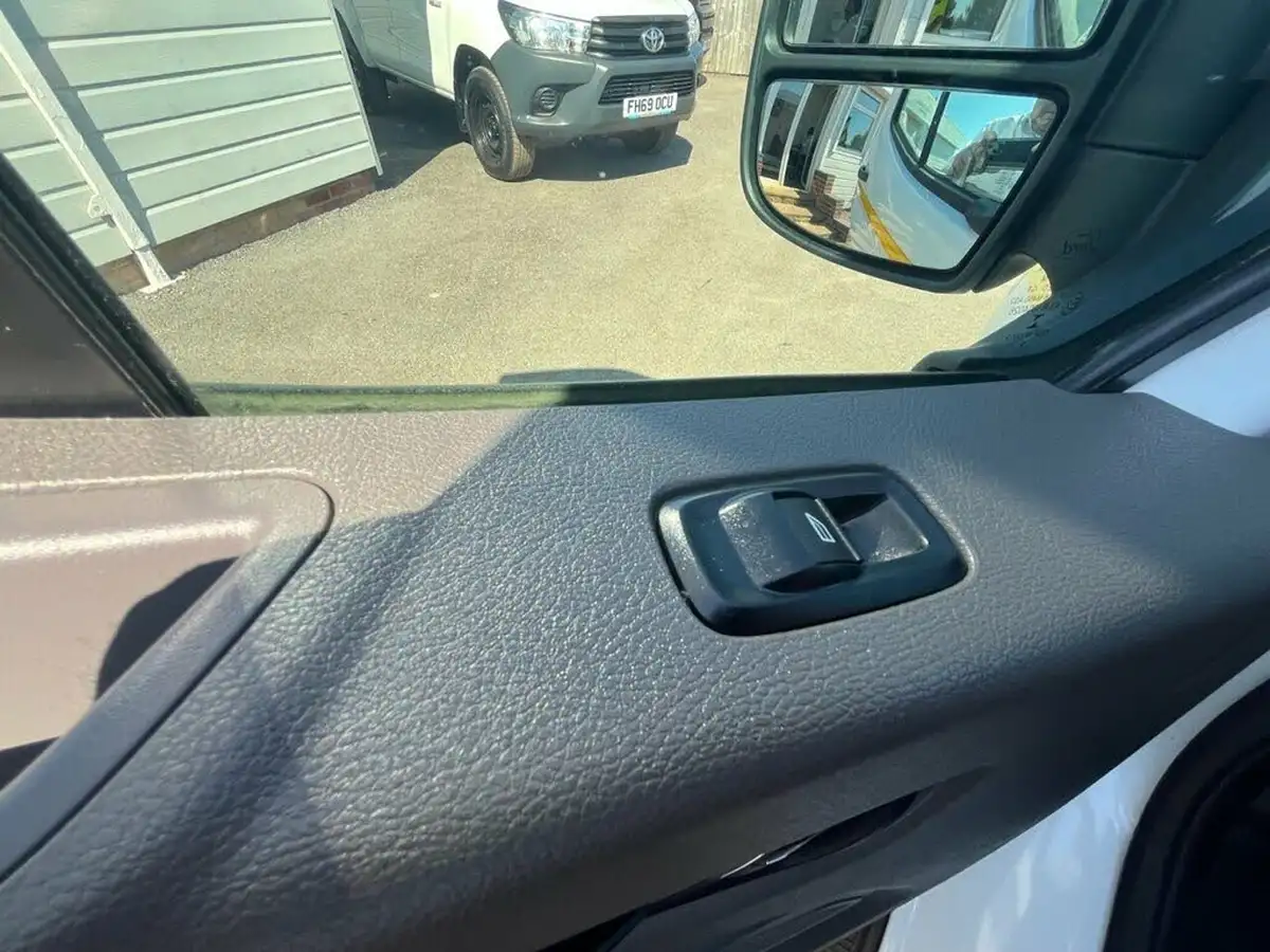 2023-ford-transit-20tdci-350-l3h3-leader-130pseu6dt-rwd-panel-van-big-25