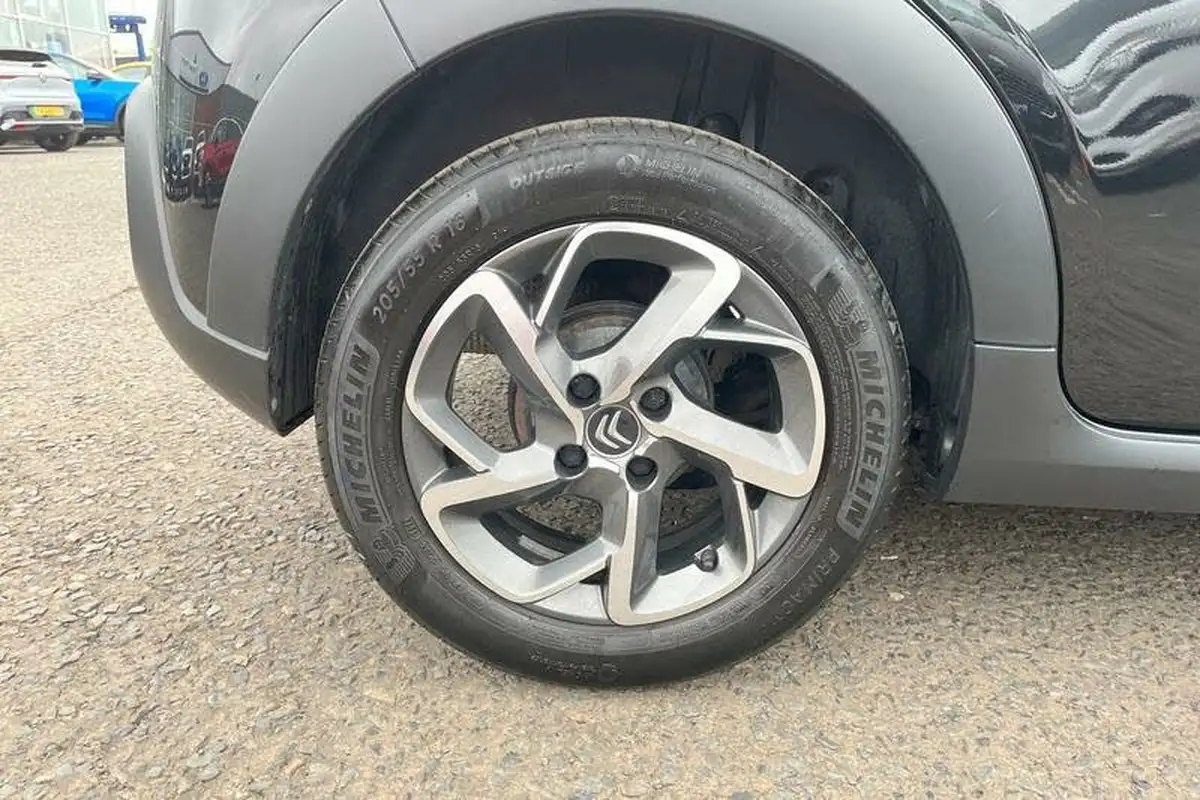 2021-citroen-c3-12-puretech-flair-83ps-big-7