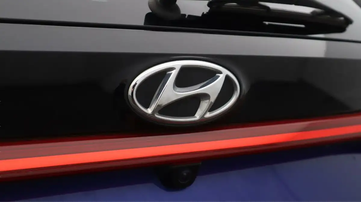 2022-hyundai-i20-10-t-gdi-ultimate-dct-big-22