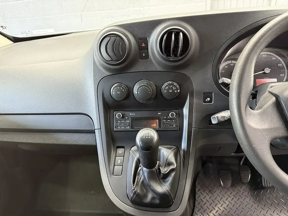 2017-mercedes-benz-citan-15-cdi-109-15cdi-extra-long-blue-f-traveliner-7-seats-big-21