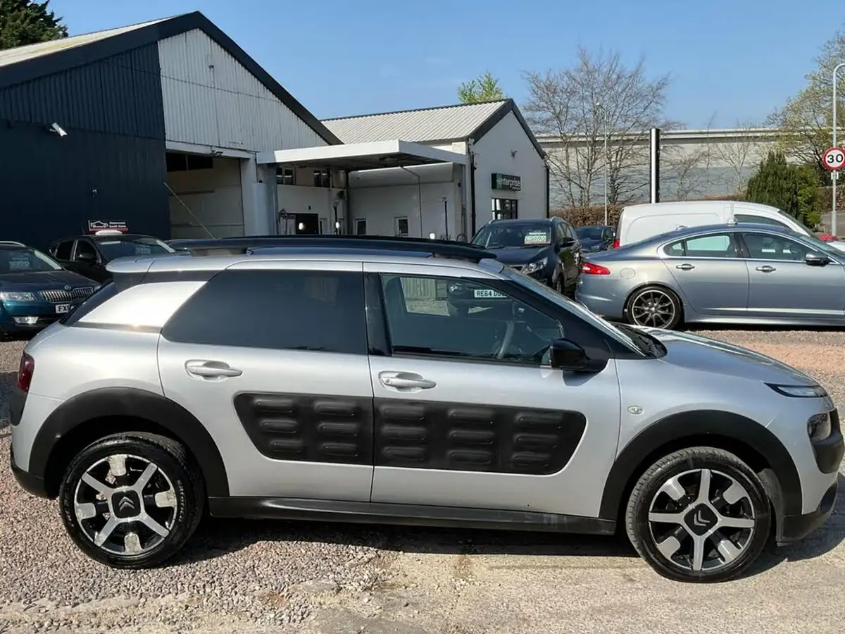 2016-citroen-c4-cactus-16bluehdi-flair-edition-big-3