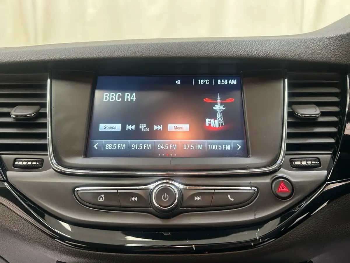2019-vauxhall-astra-14i-16v-turbo-sri-ss-hatchback-auto-big-21