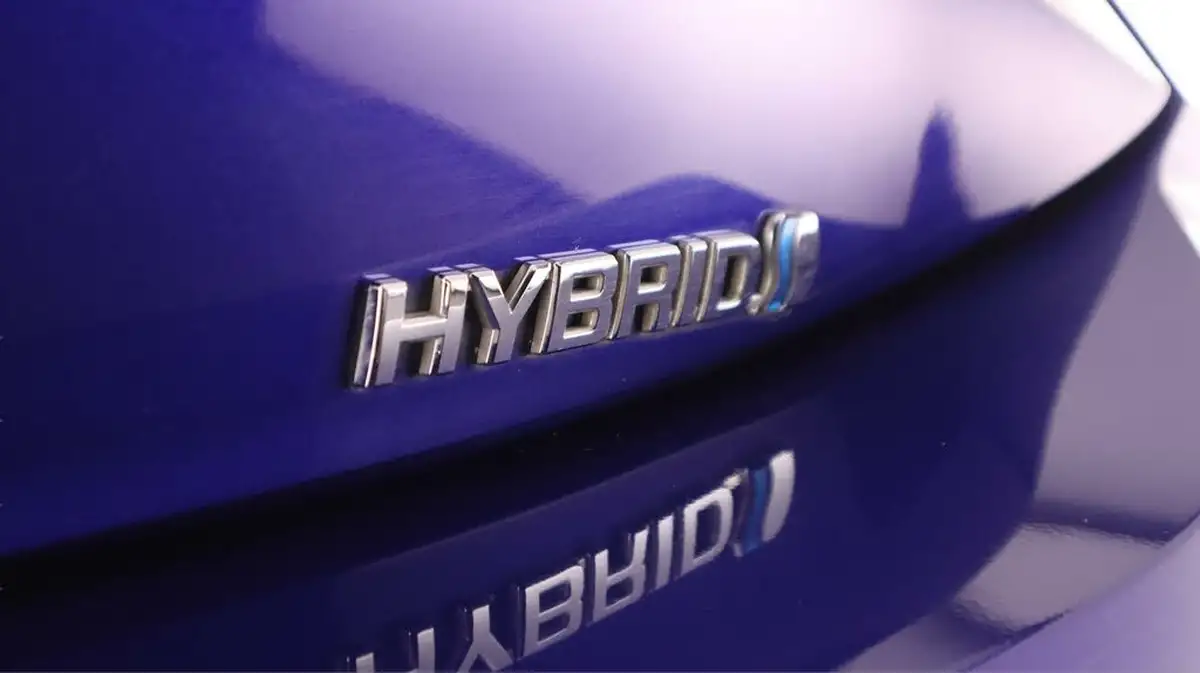 2023-toyota-corolla-18-vvt-i-icon-138bhp-hatchback-5d-big-22