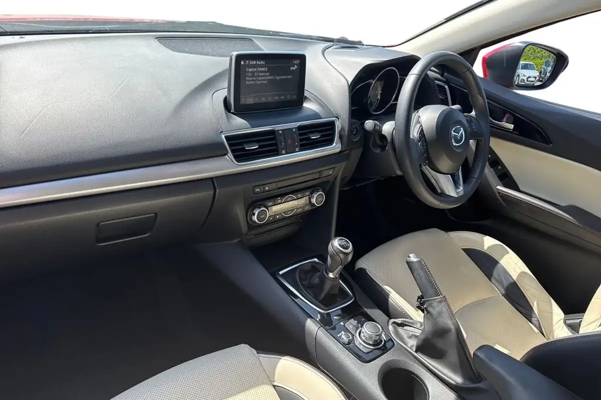 2016-mazda-mazda3-20-sport-nav-120ps-skyactiv-g-hatchback-5d-big-7