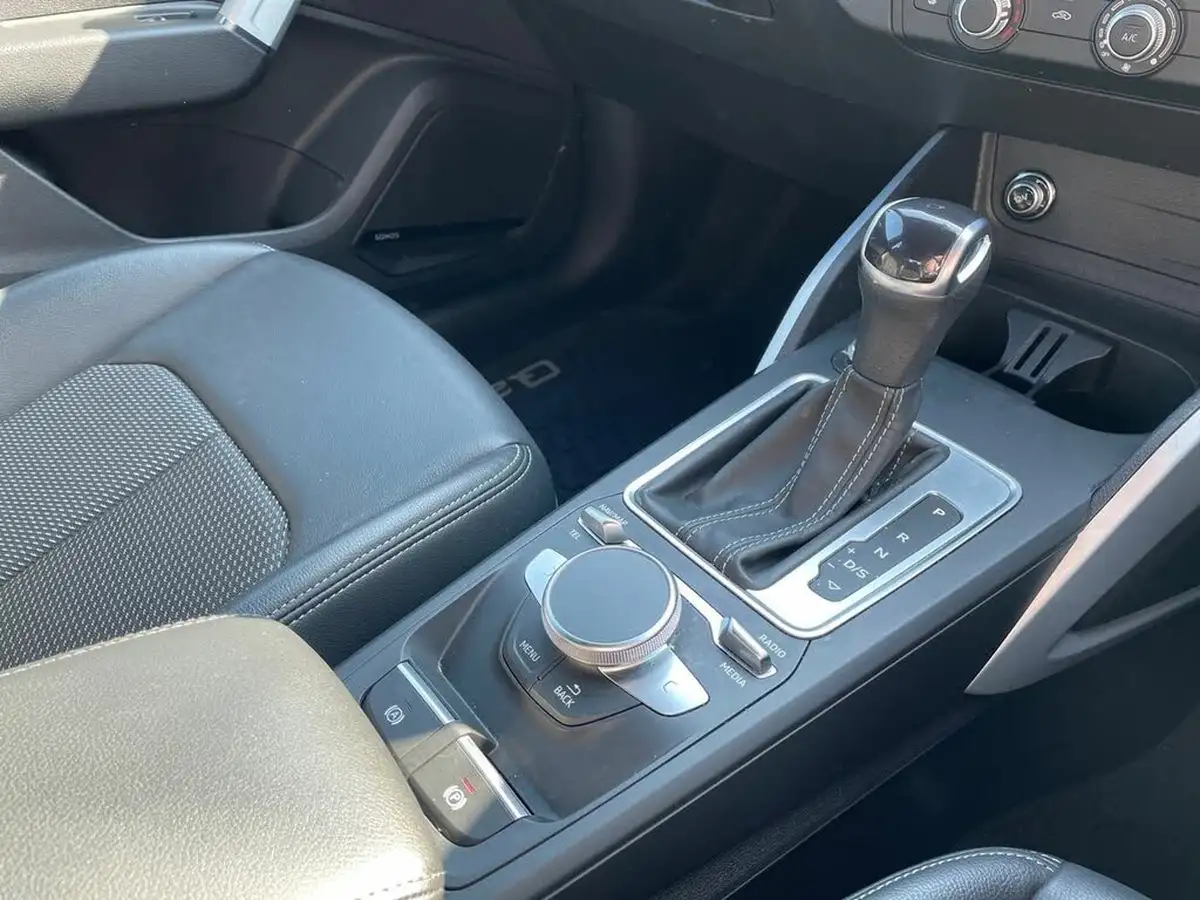 2022-audi-q2-15-35-tfsi-s-line-tronic-big-18