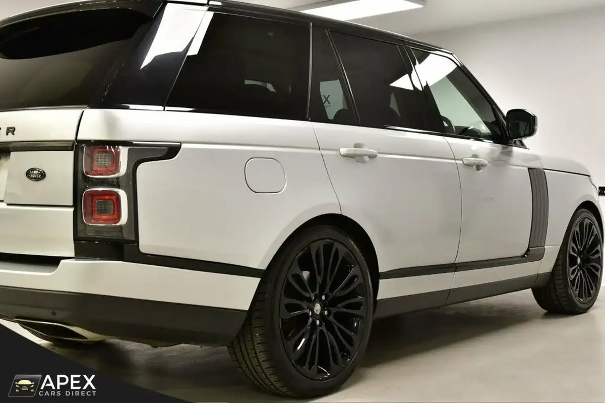 2018-land-rover-range-rover-30tdv6-vogue-big-12