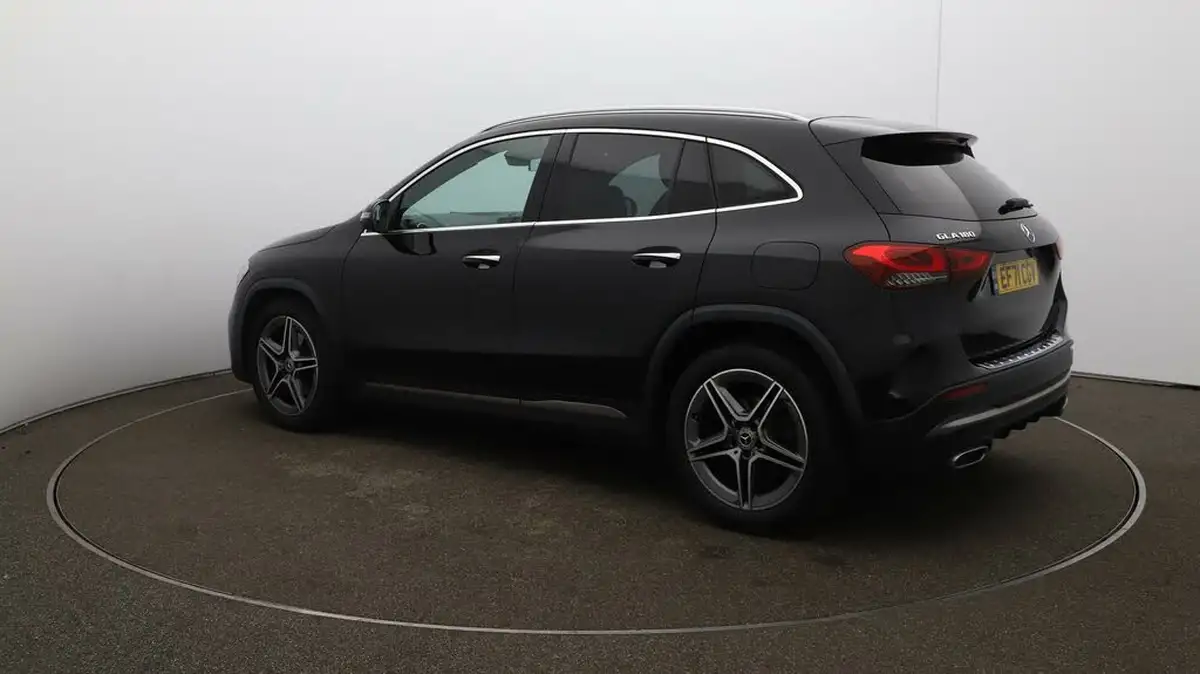 2022-mercedes-benz-gla-class-13-gla-180-amg-line-premium-plus-big-36