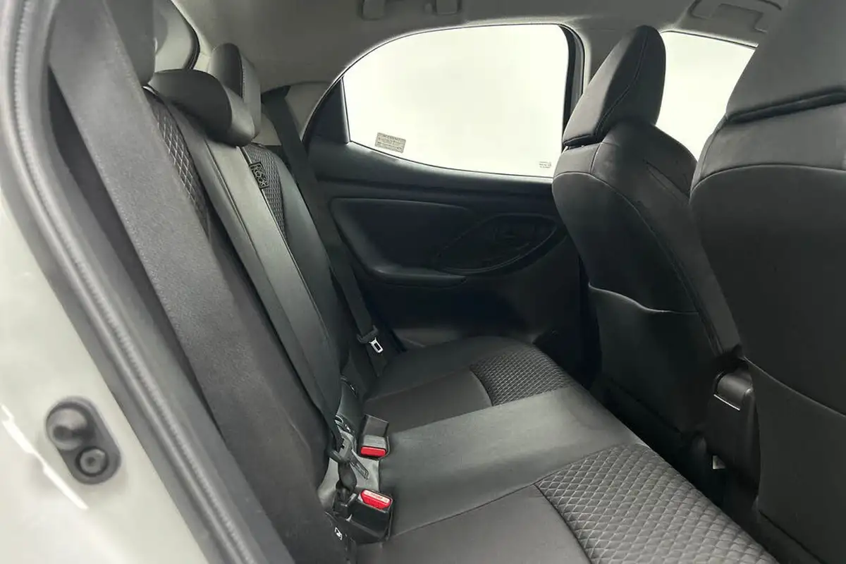2022-mazda-mazda2-15-agile-big-16