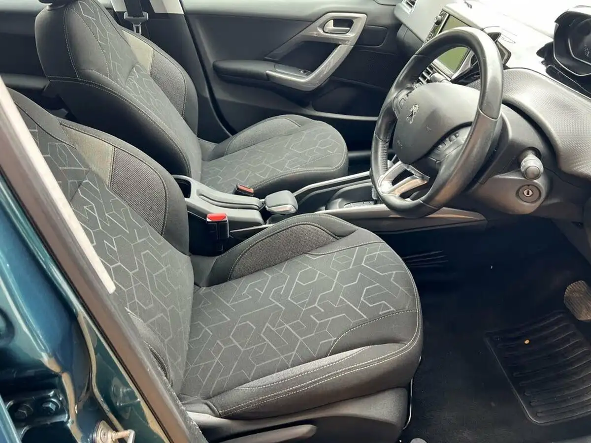 2019-peugeot-2008-suv-12-puretech-active-110bhp-eat6-big-23