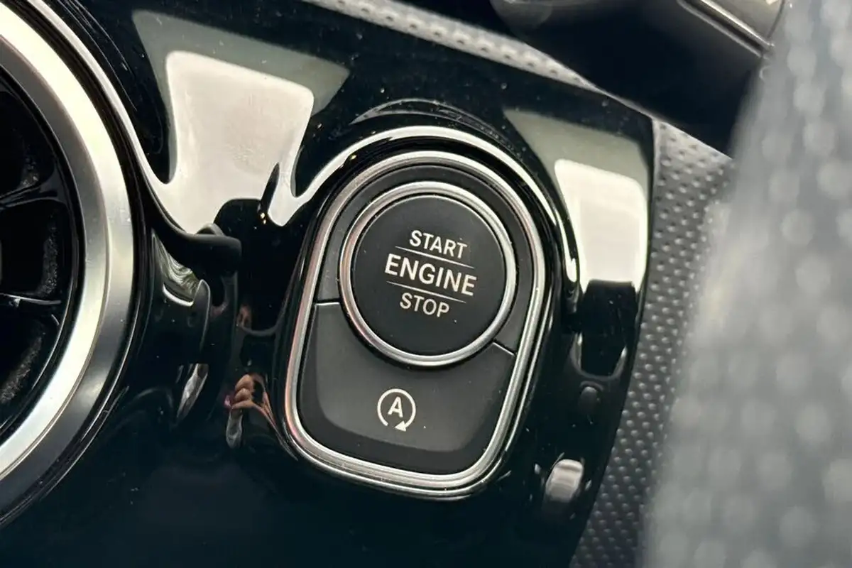 2021-mercedes-benz-a-class-13-a180-amg-line-executive-hatchback-5d-7g-dct-big-39