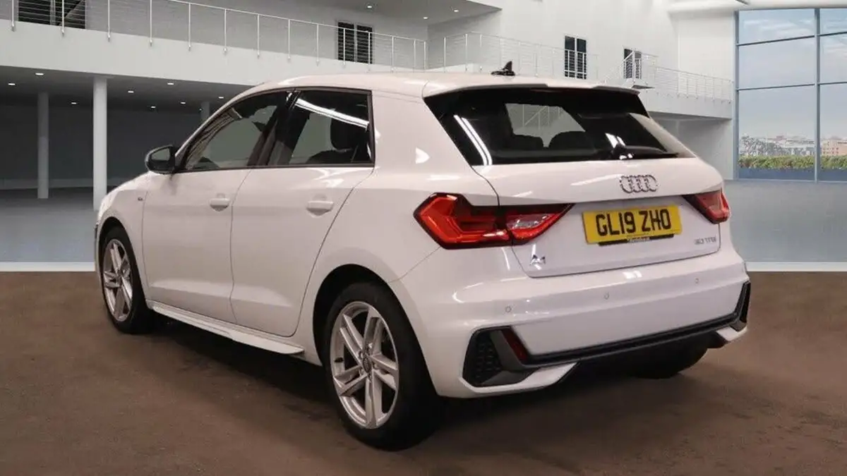 2019-audi-a1-10-30-tfsi-s-line-big-5