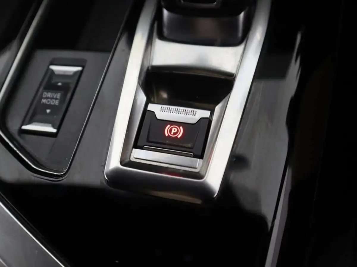 2022-peugeot-3008-suv-15-bluehdi-gt-eat8-big-19