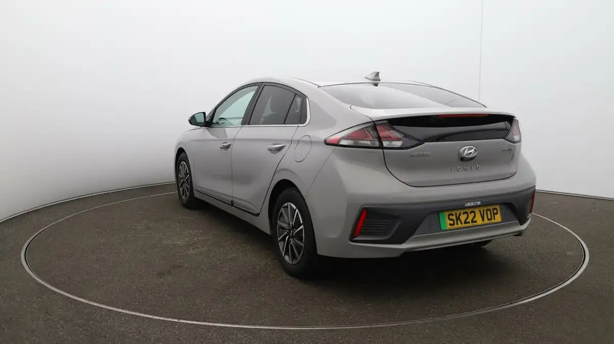2022-hyundai-ioniq-e-premium-se-electric-big-63