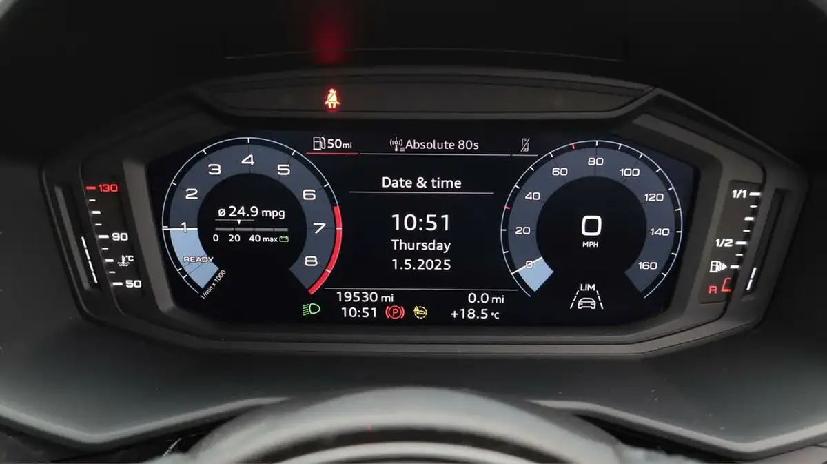 2022-audi-a1-10-25-tfsi-technik-big-10