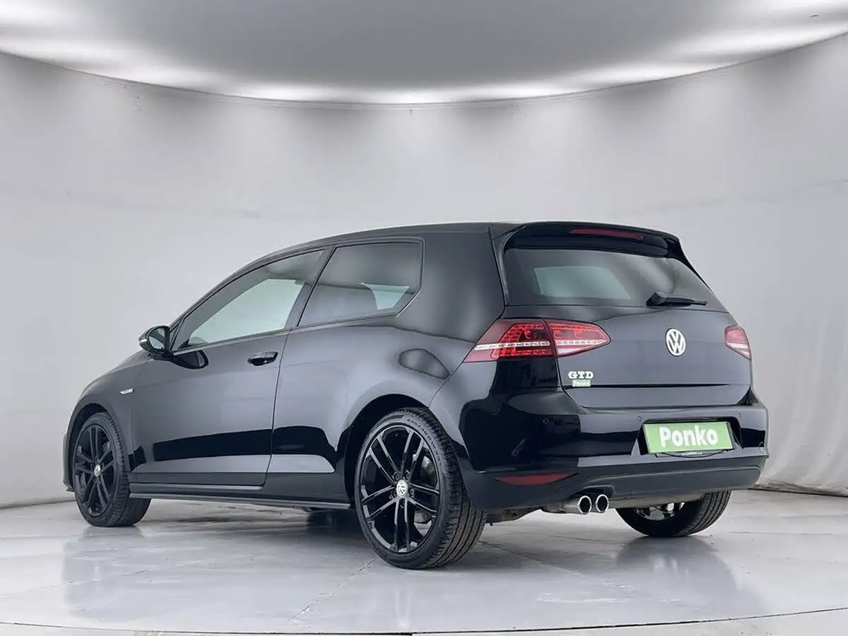 2014-volkswagen-golf-20tdi-gtd-bmt-3d-big-2