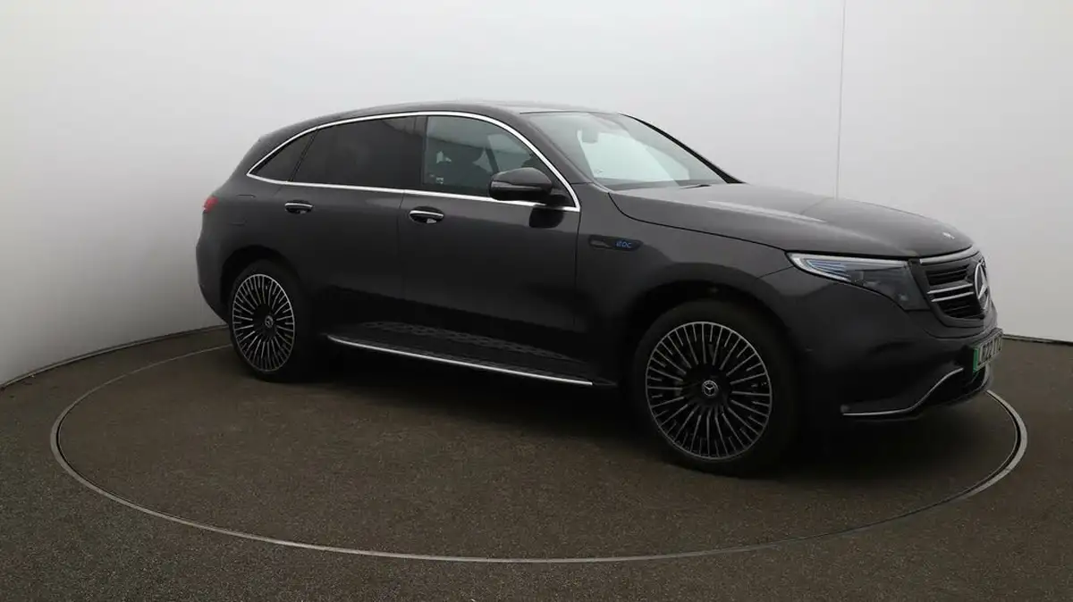 2022-mercedes-benz-eqc-e-eqc-400-amg-line-premium-big-40
