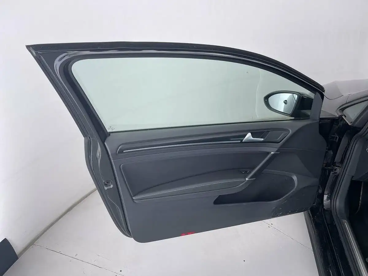 2014-volkswagen-golf-20tdi-gtd-bmt-3d-big-26