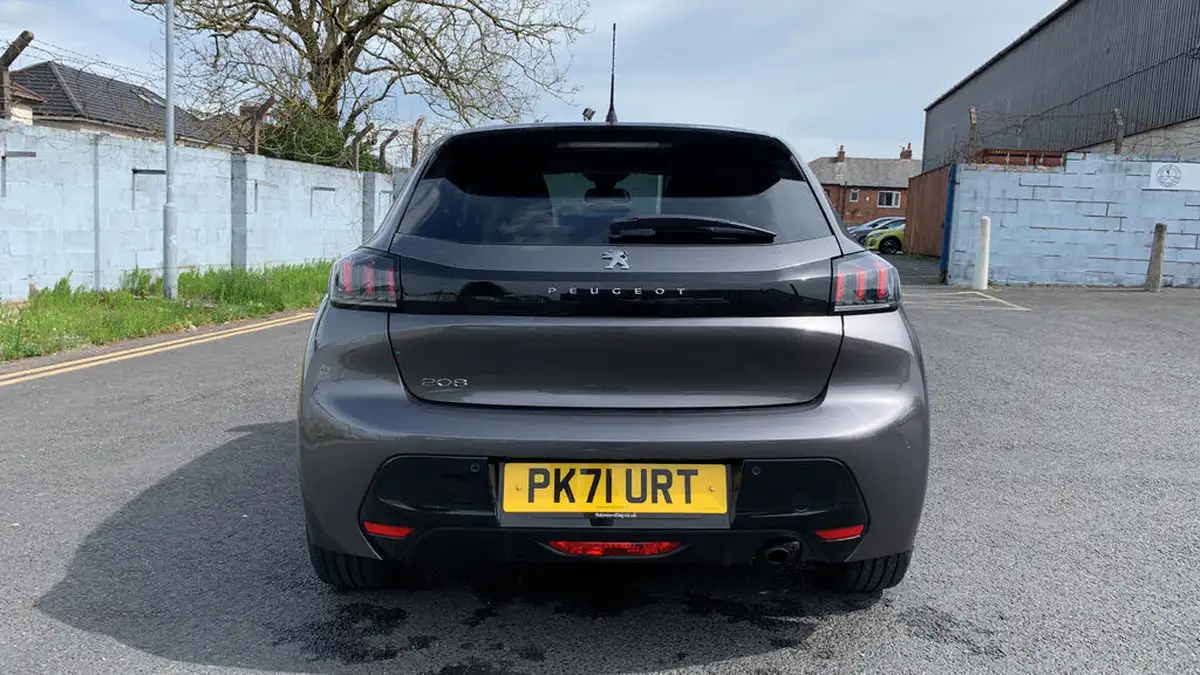 2021-peugeot-208-12-puretech-allure-100bhp-big-8
