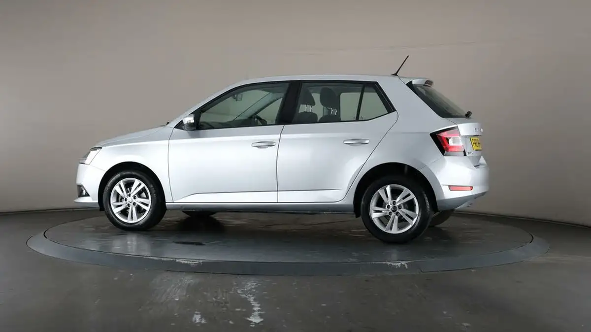 2019-skoda-fabia-10-mpi-se-60ps-hatchback-big-74