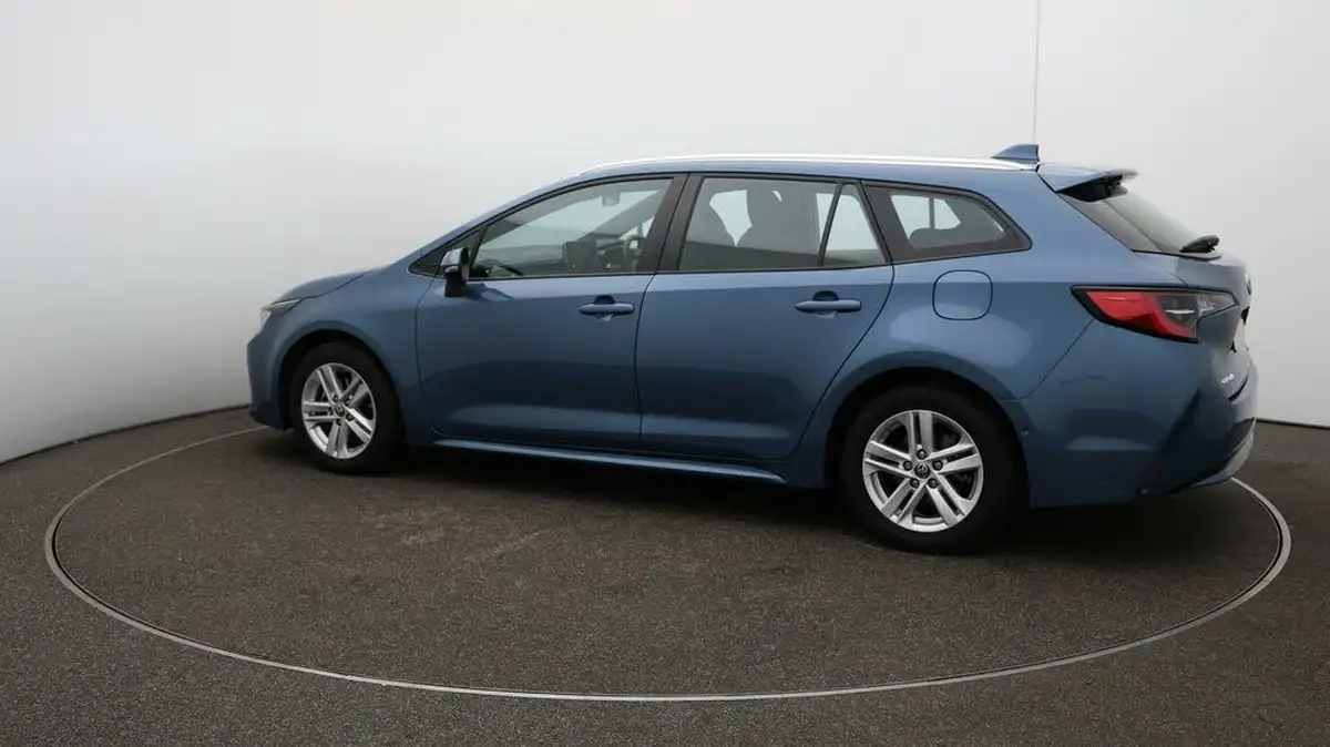 2022-toyota-corolla-18-vvt-i-icon-tech-spare-wheel-touring-sports-5d-big-45