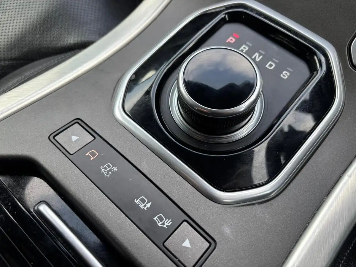 2016-land-rover-range-rover-evoque-20td4-se-ss-auto-big-9