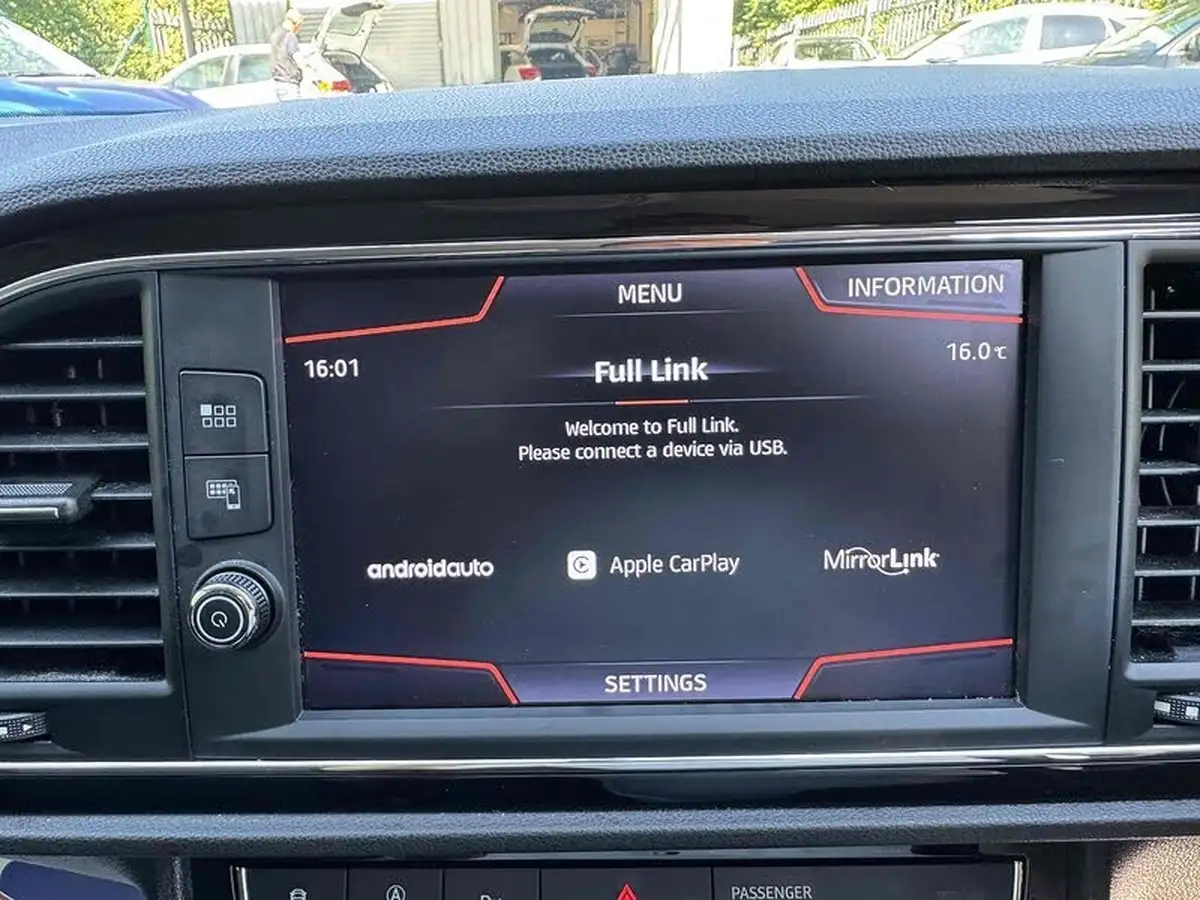 2020-seat-leon-15-tsi-evo-fr-150ps-estate-dsg-big-24