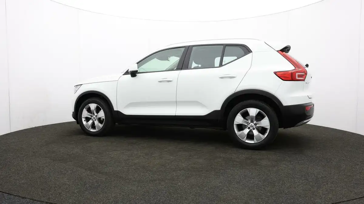 2020-volvo-xc40-20td-d3-momentum-geartronic-big-70