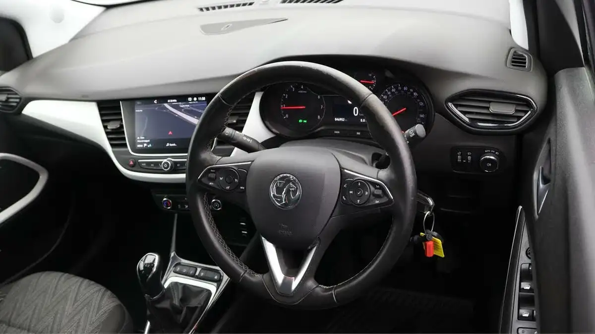 2020-vauxhall-crossland-x-12i-sri-nav-big-8