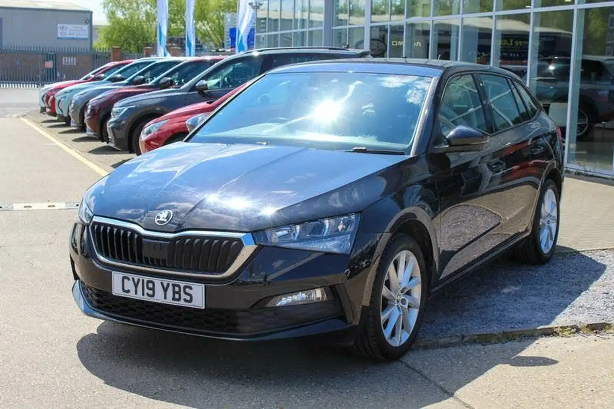 2019-skoda-scala-10-tsi-se-116ps-big-2