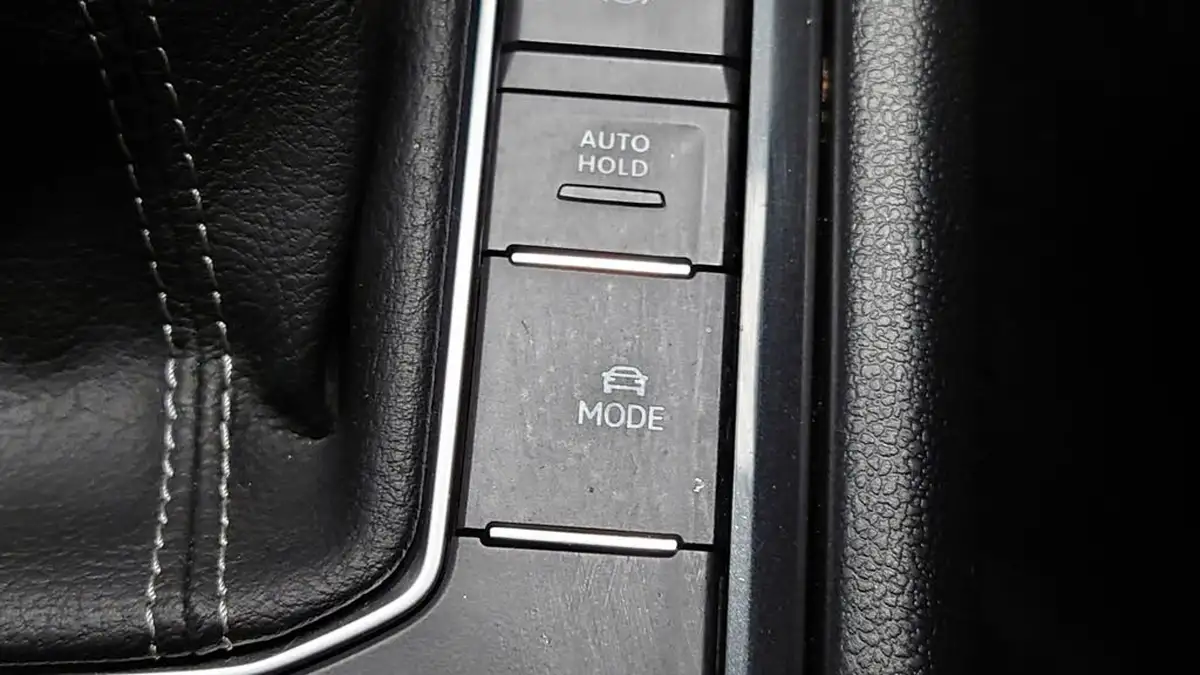 2022-volkswagen-tiguan-15-tsi-r-line-big-17