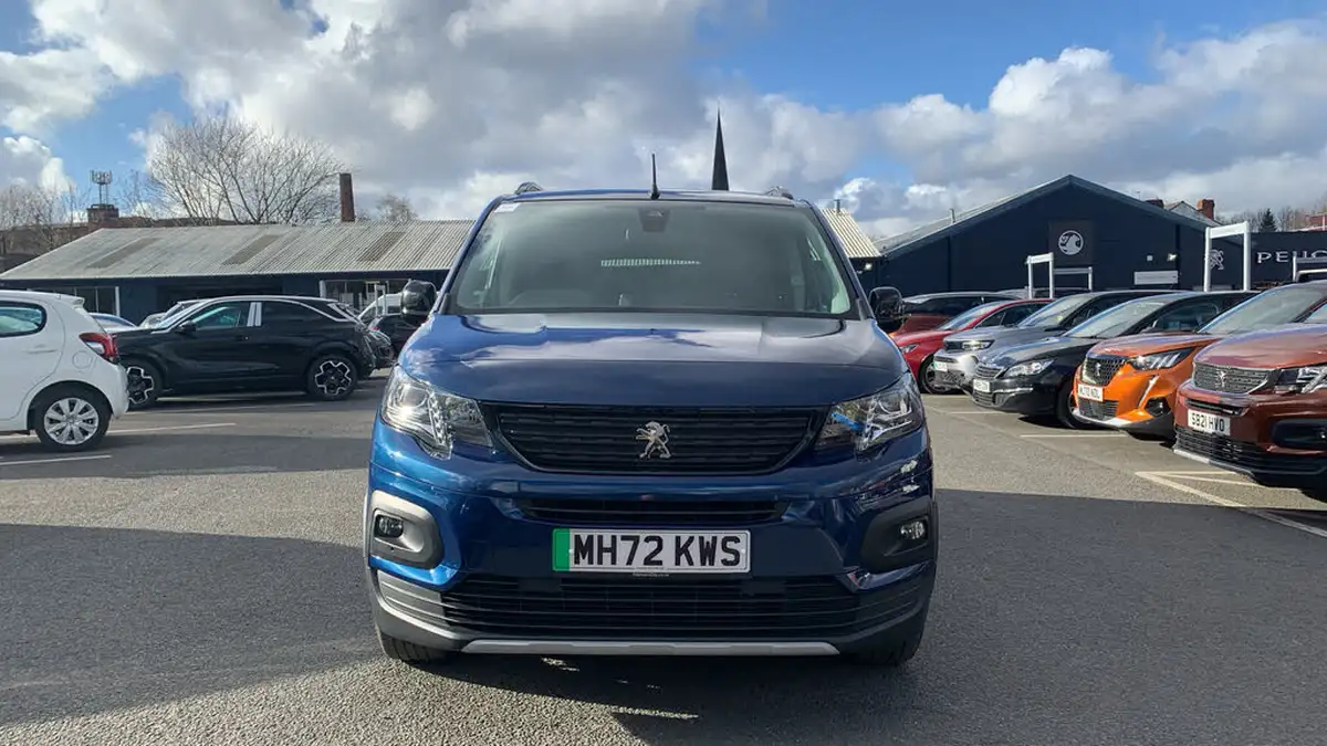 2023-peugeot-rifter-e-gt-long7-seats-big-7