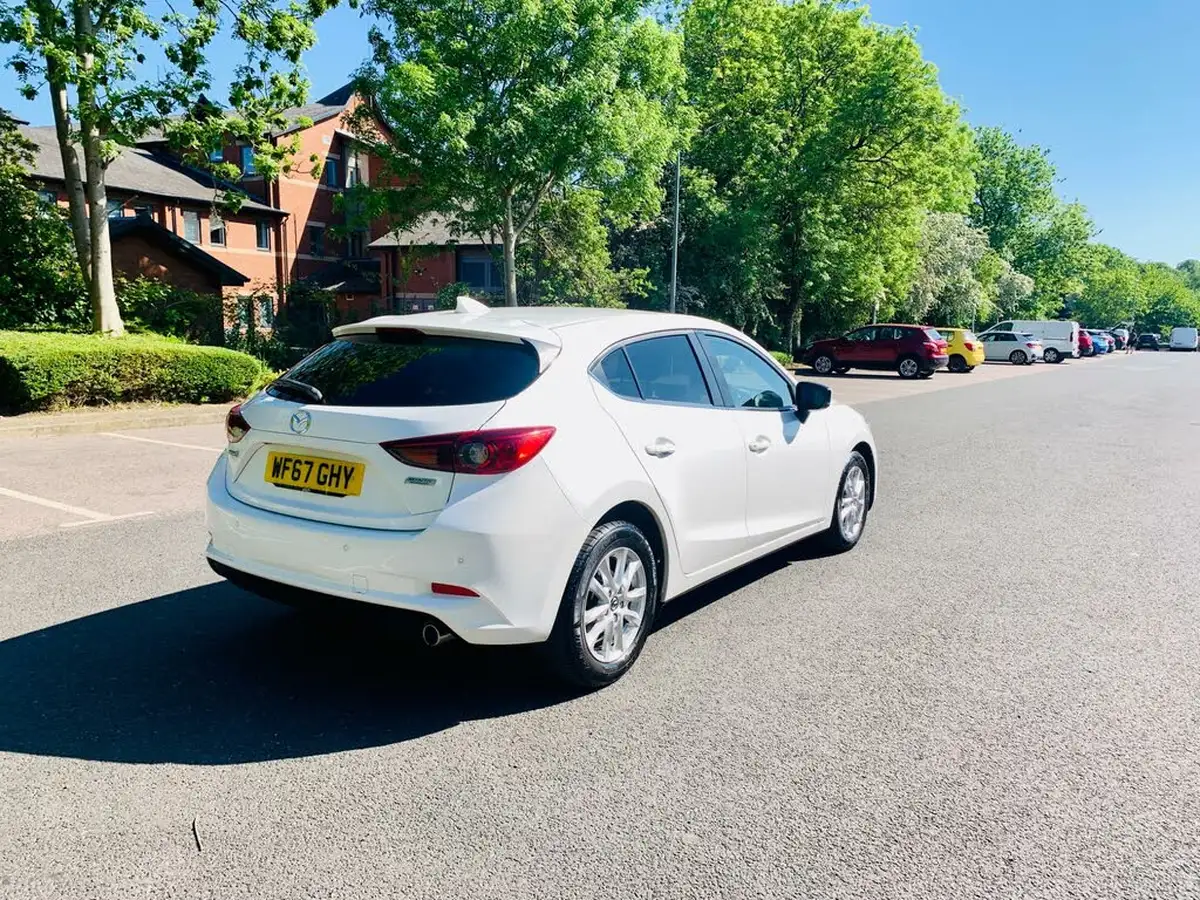 2017-mazda-mazda3-15td-se-l-nav-hatchback-5d-big-10