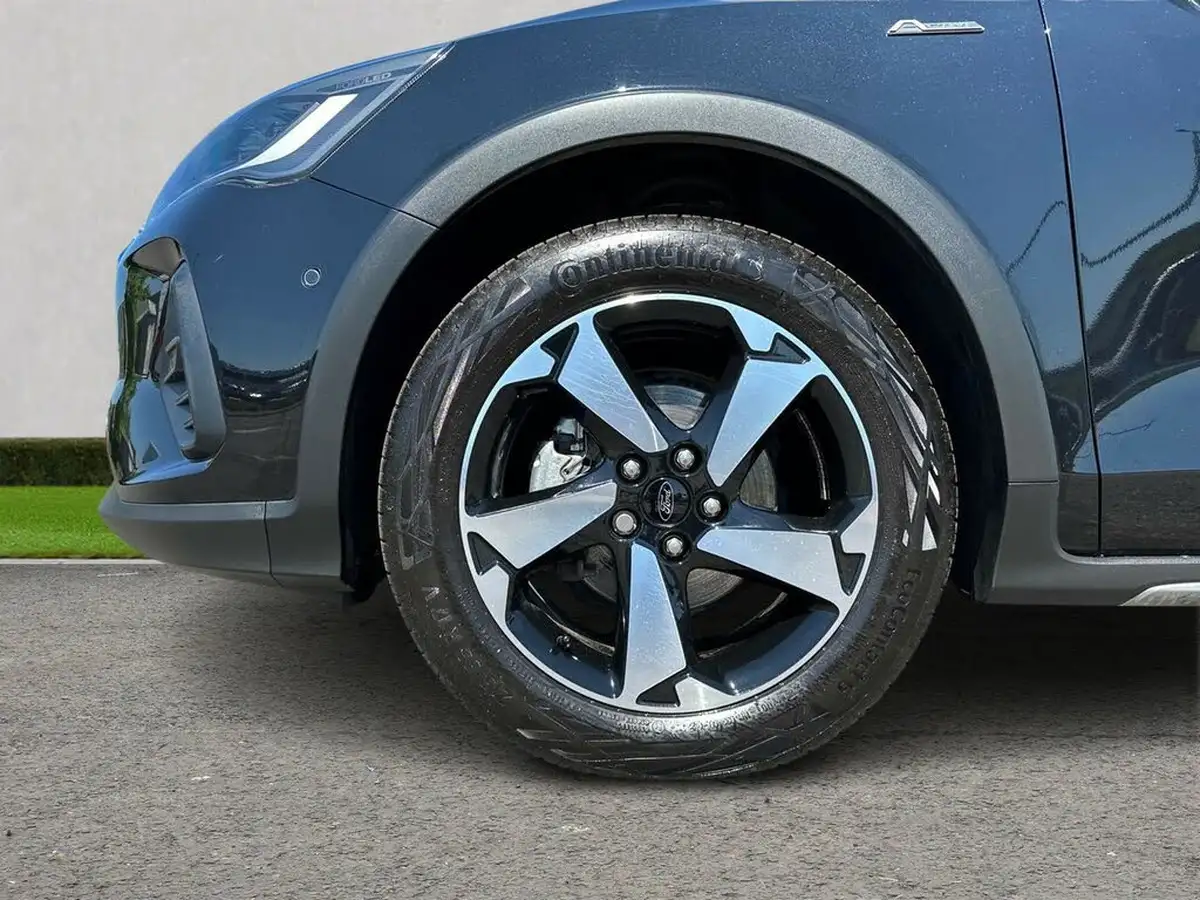2024-ford-focus-10t-active-155ps-hatchback-powershift-big-8