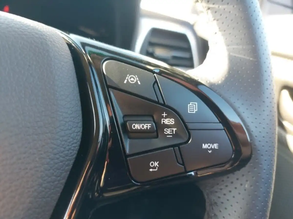 2024-kgm-ssangyong-tivoli-15-k40-auto-big-15