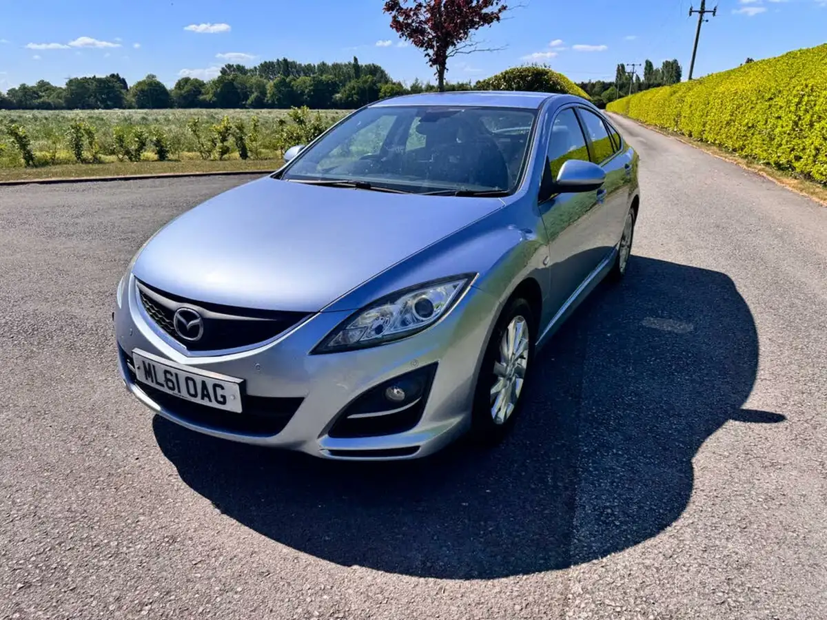 2011-mazda-mazda6-20-ts2-hatchback-big-5
